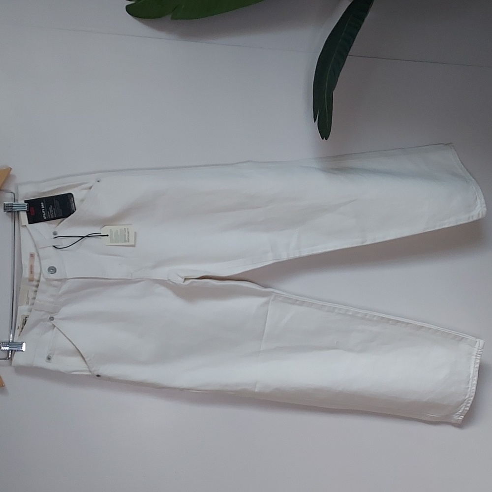 Levi's Off-White Straight Leg Jeans - Picture 8 of 14